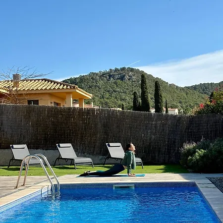 Lichtdurchflutete Ferienvilla Mit Pool * Torroella De Montgri