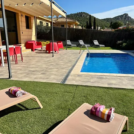 Lichtdurchflutete Ferienvilla Mit Pool Holiday home *